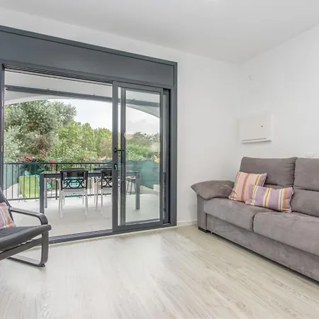 Milenial Immo Triangle - House With Barbecue And Swimming Pool *