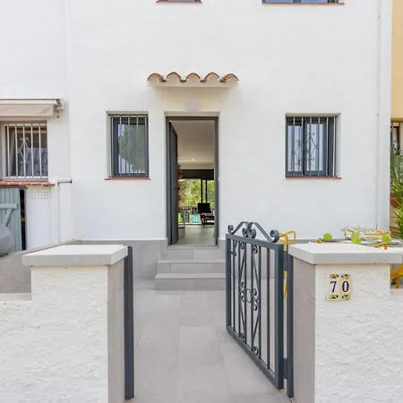 Milenial Immo Triangle - House With Barbecue And Swimming Pool Casa vacanze Empuriabrava